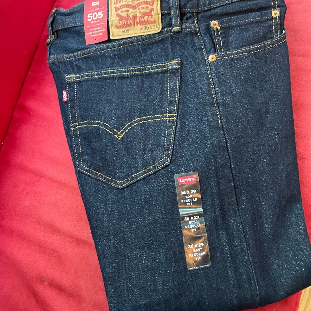 Men’s size 36” x 29” Levi’s 505 jeans NWT
